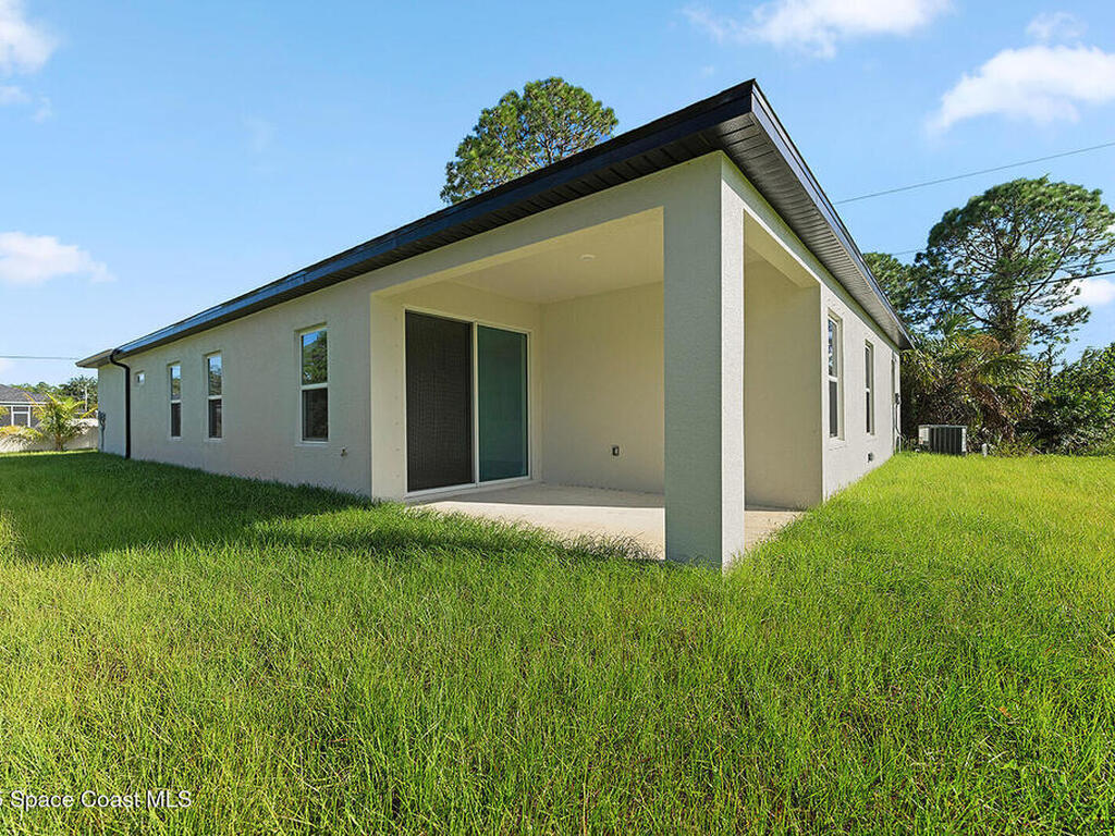 2718 Lakeland Avenue, Palm Bay, FL 32908