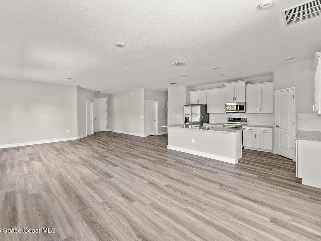 2718 Lakeland Avenue, Palm Bay, FL 32908