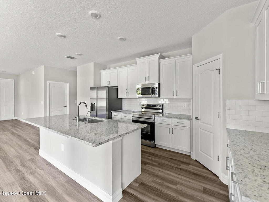 2718 Lakeland Avenue, Palm Bay, FL 32908