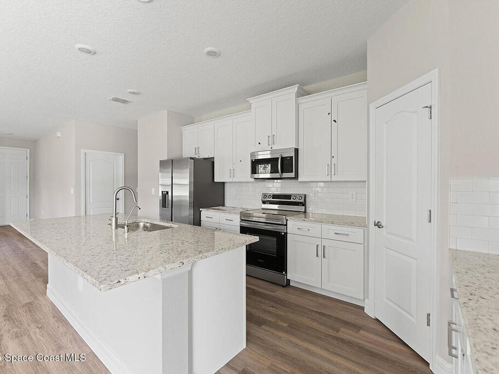 2718 Lakeland Avenue, Palm Bay, FL 32908