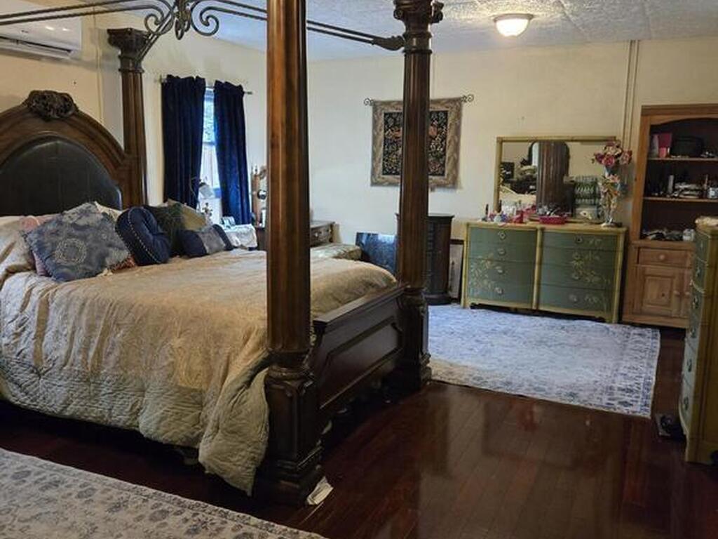 310 Glenwood Avenue, Satellite Beach, FL 32937