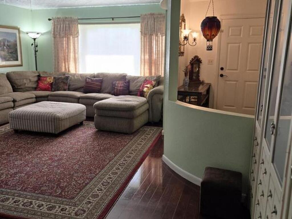 310 Glenwood Avenue, Satellite Beach, FL 32937