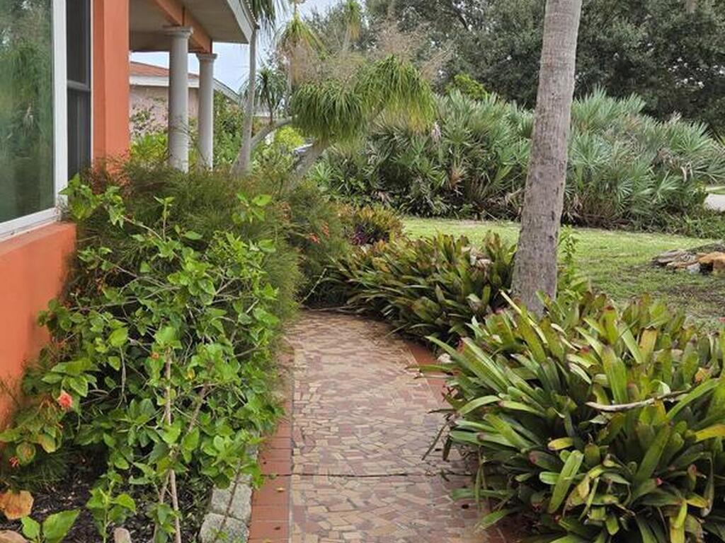 310 Glenwood Avenue, Satellite Beach, FL 32937