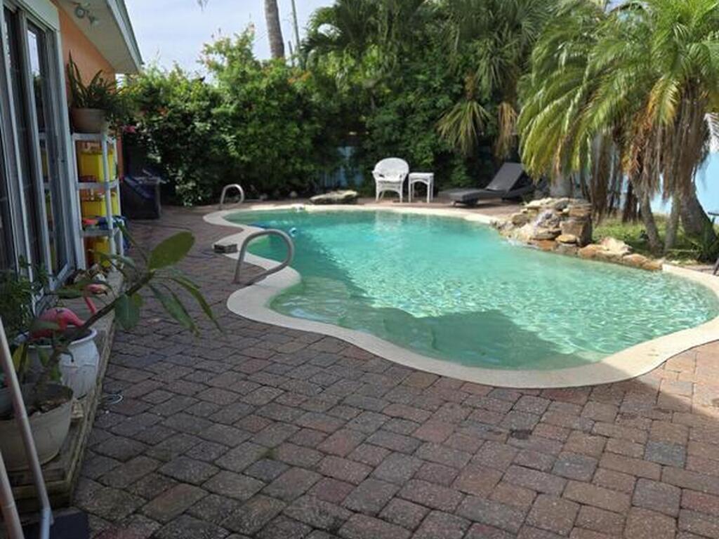 310 Glenwood Avenue, Satellite Beach, FL 32937