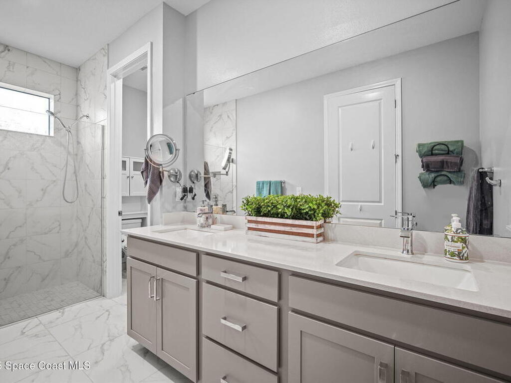 2062 Great Belt Circle, Melbourne, FL 32940