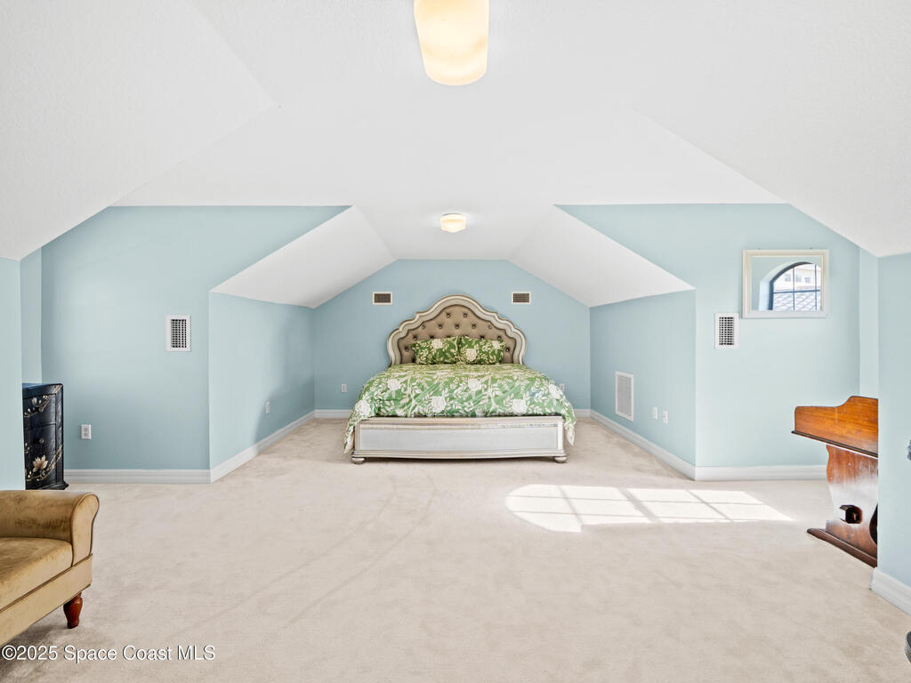 896 Yellow Wood Court, Palm Bay, FL 32909