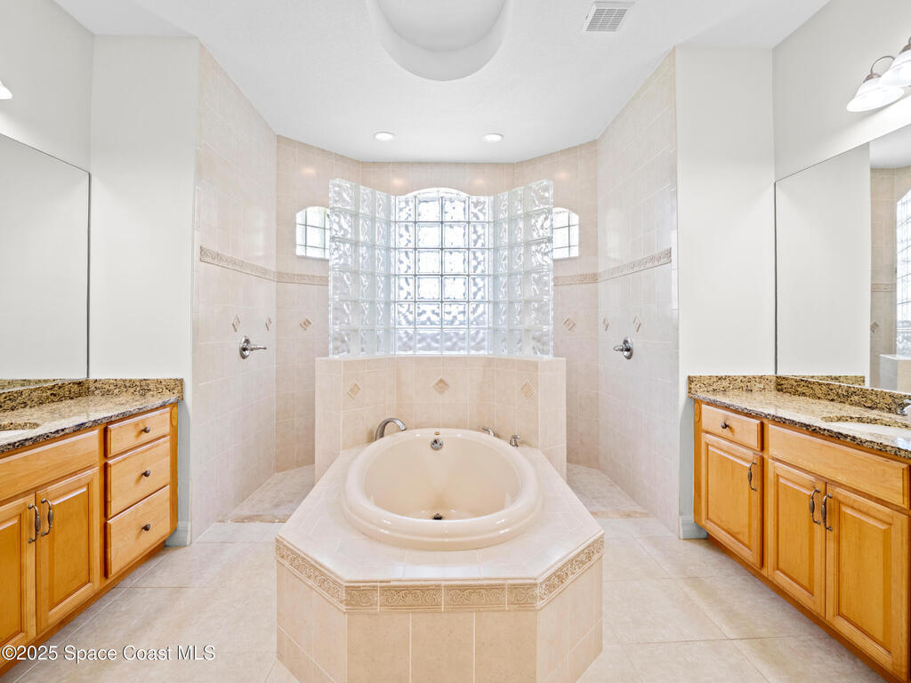 896 Yellow Wood Court, Palm Bay, FL 32909