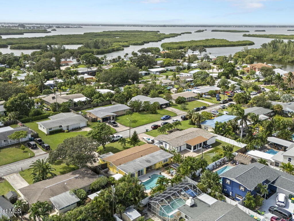 663 Bermuda Road, Cocoa Beach, FL 32931