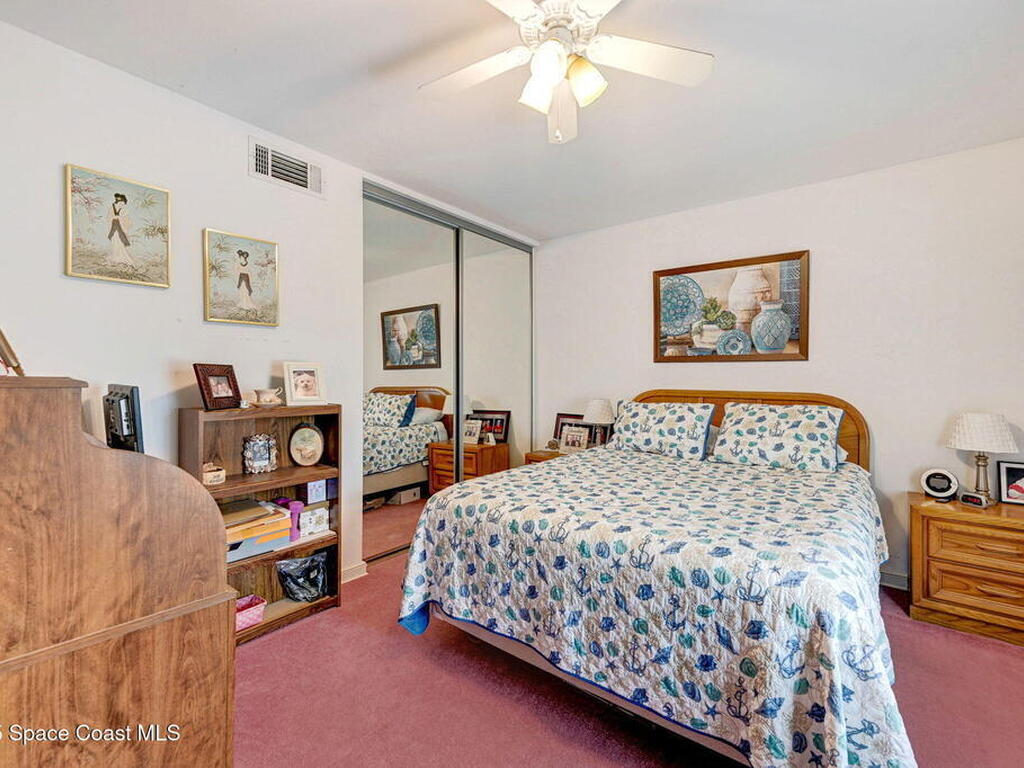 152 E East Colonial Court Court, Indian Harbour Beach, FL 32937