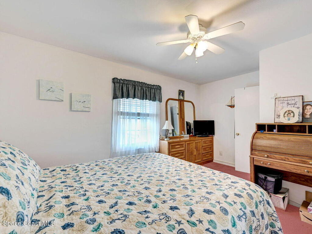 152 E East Colonial Court Court, Indian Harbour Beach, FL 32937