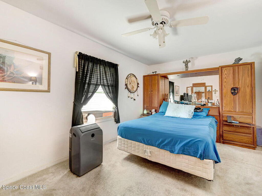 152 E East Colonial Court Court, Indian Harbour Beach, FL 32937