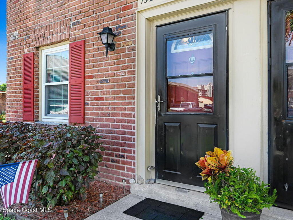 152 E East Colonial Court Court, Indian Harbour Beach, FL 32937