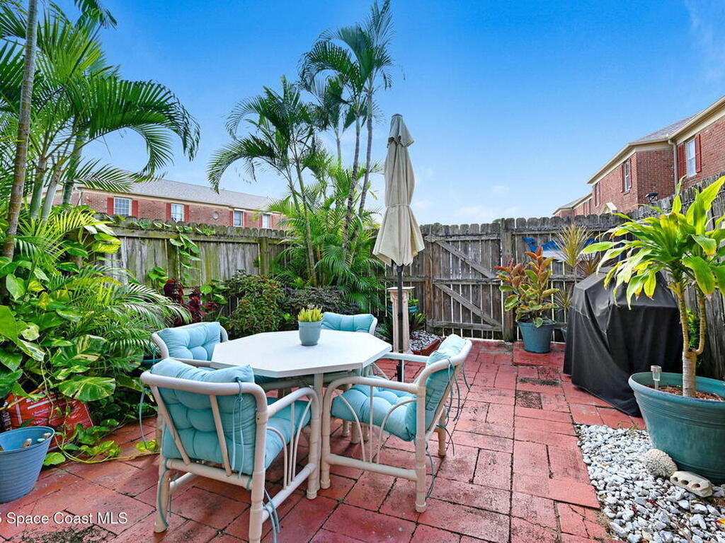 152 E East Colonial Court Court, Indian Harbour Beach, FL 32937