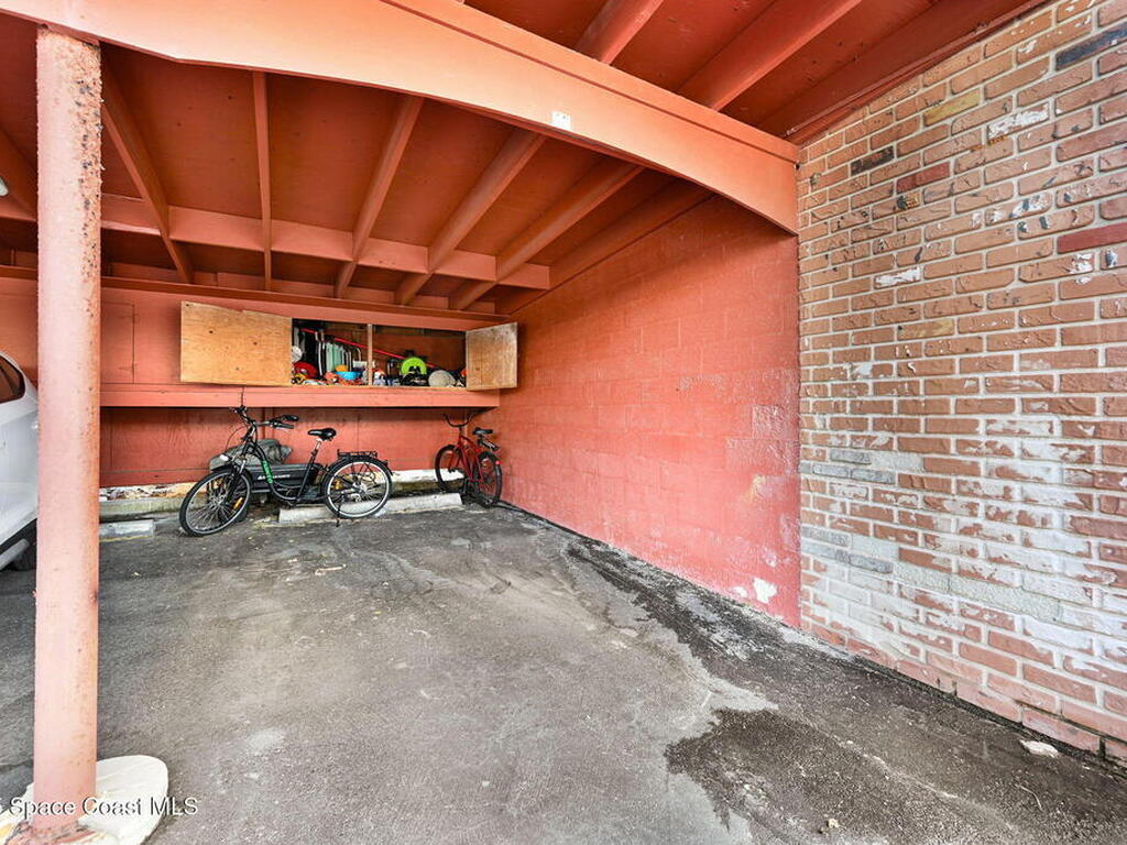 152 E East Colonial Court Court, Indian Harbour Beach, FL 32937