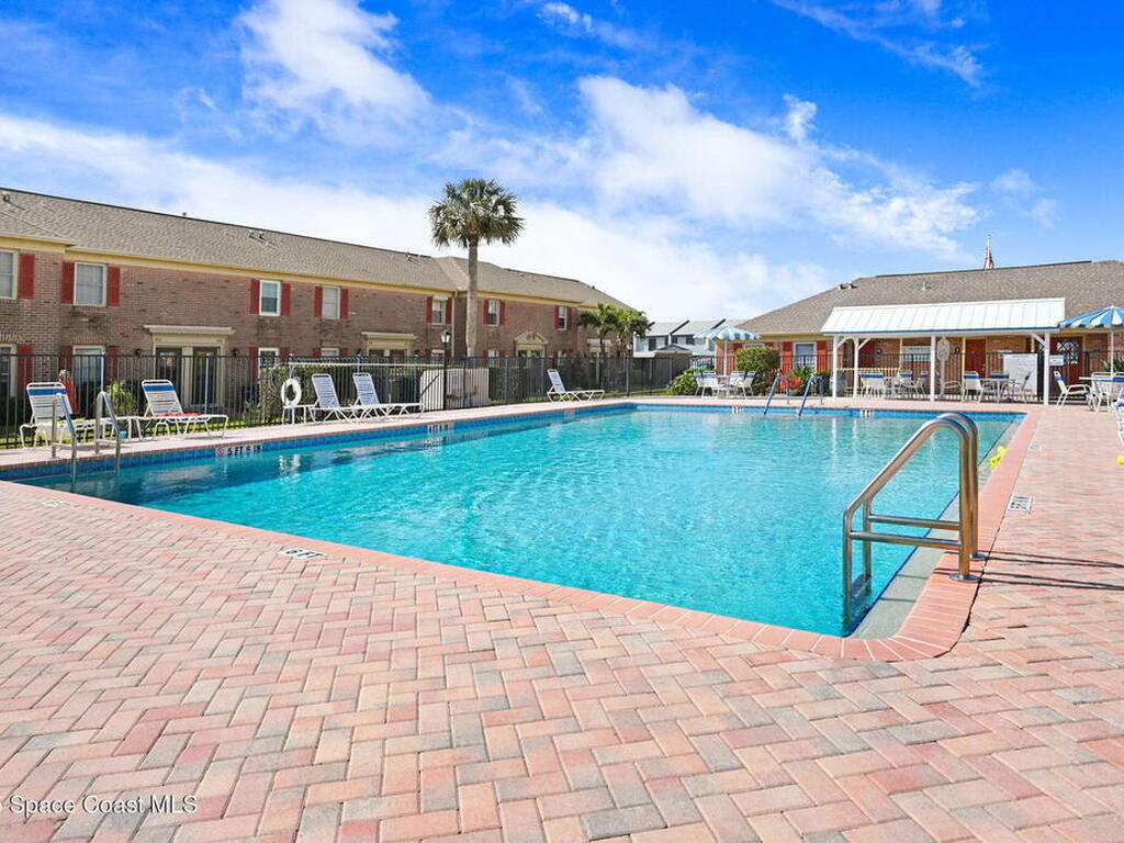 152 E East Colonial Court Court, Indian Harbour Beach, FL 32937