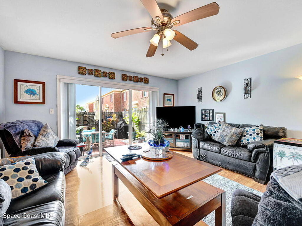 152 E East Colonial Court Court, Indian Harbour Beach, FL 32937