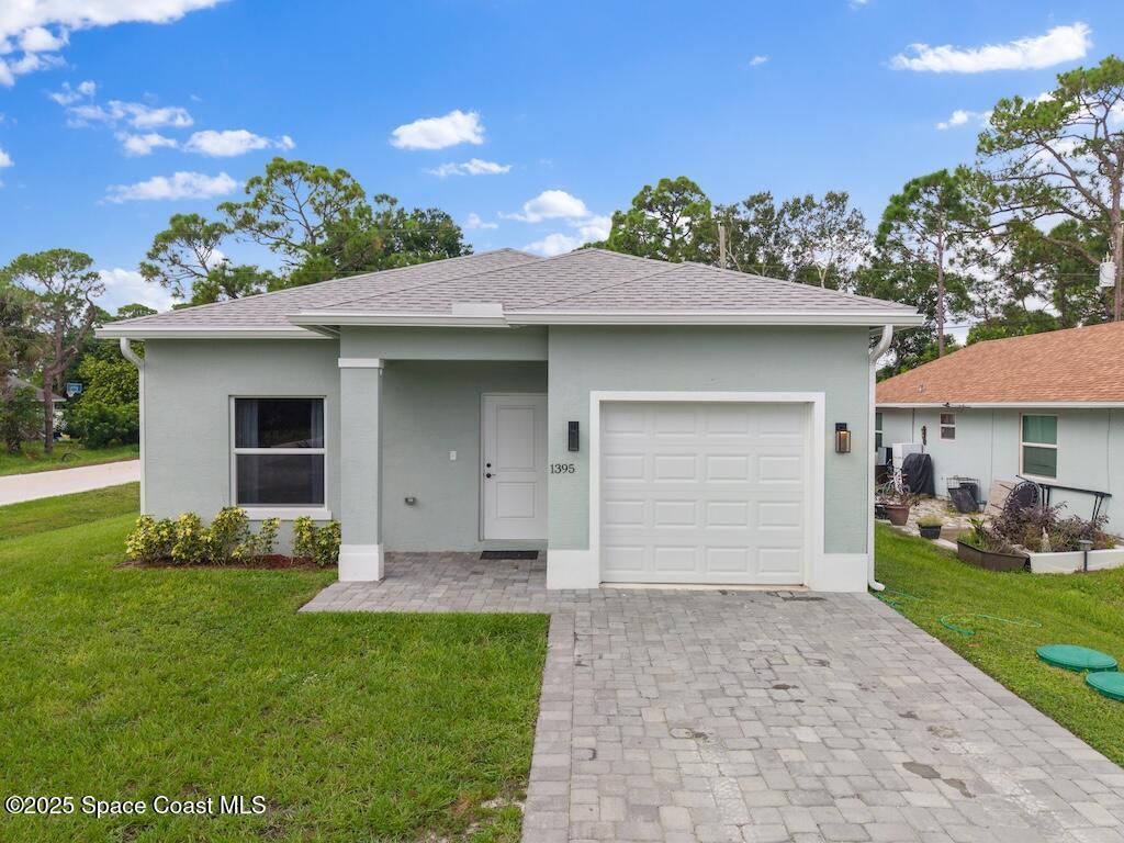 1395 17th Court, Vero Beach, FL 32962