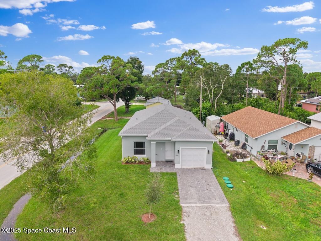 1395 17th Court, Vero Beach, FL 32962