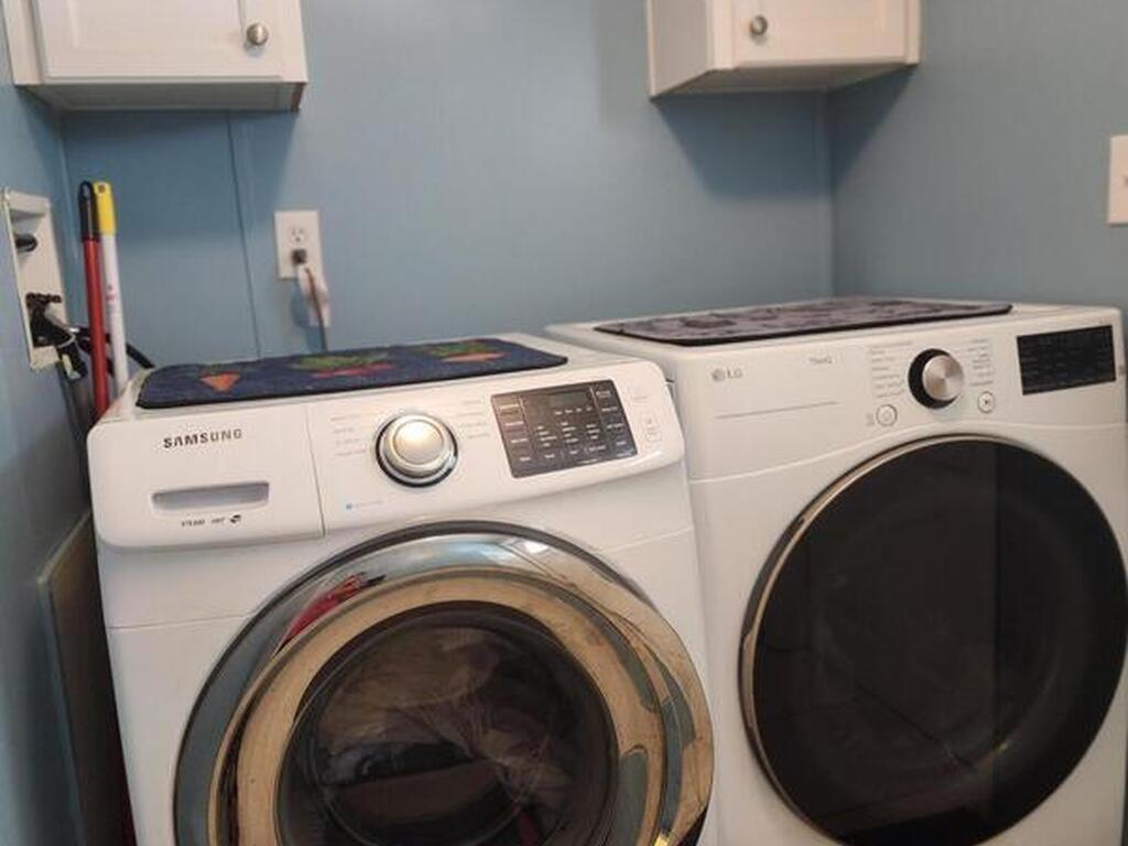 1055 Wren Circle, Barefoot Bay, FL 32976