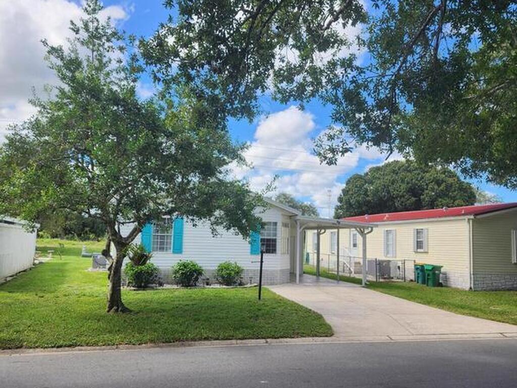 1055 Wren Circle, Barefoot Bay, FL 32976