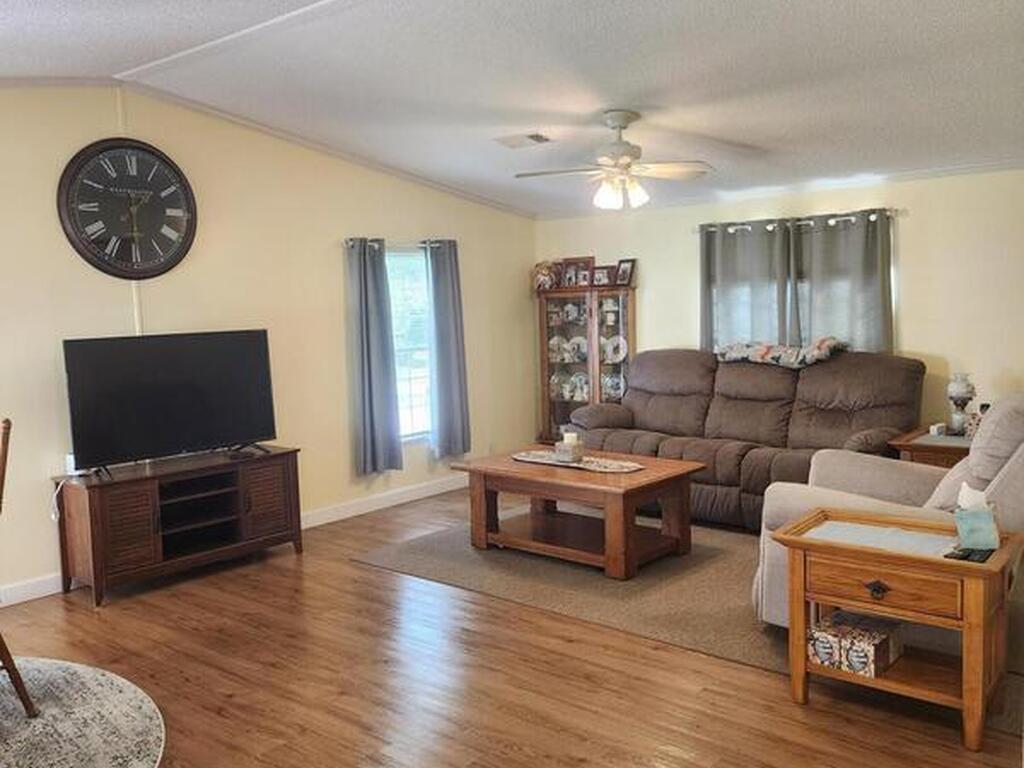 1055 Wren Circle, Barefoot Bay, FL 32976