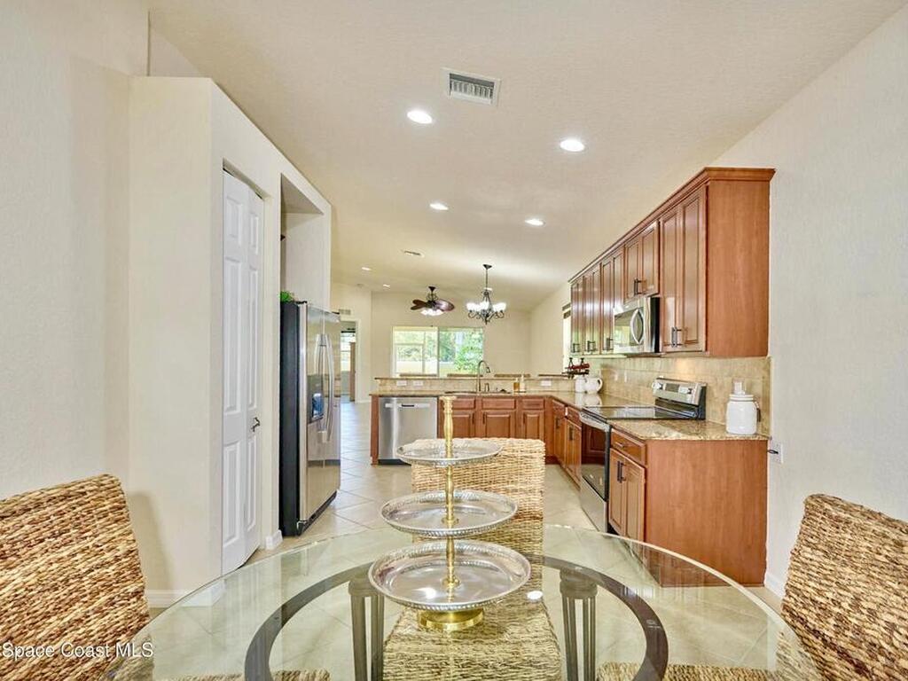 6227 Thames Place, Vero Beach, FL 32966