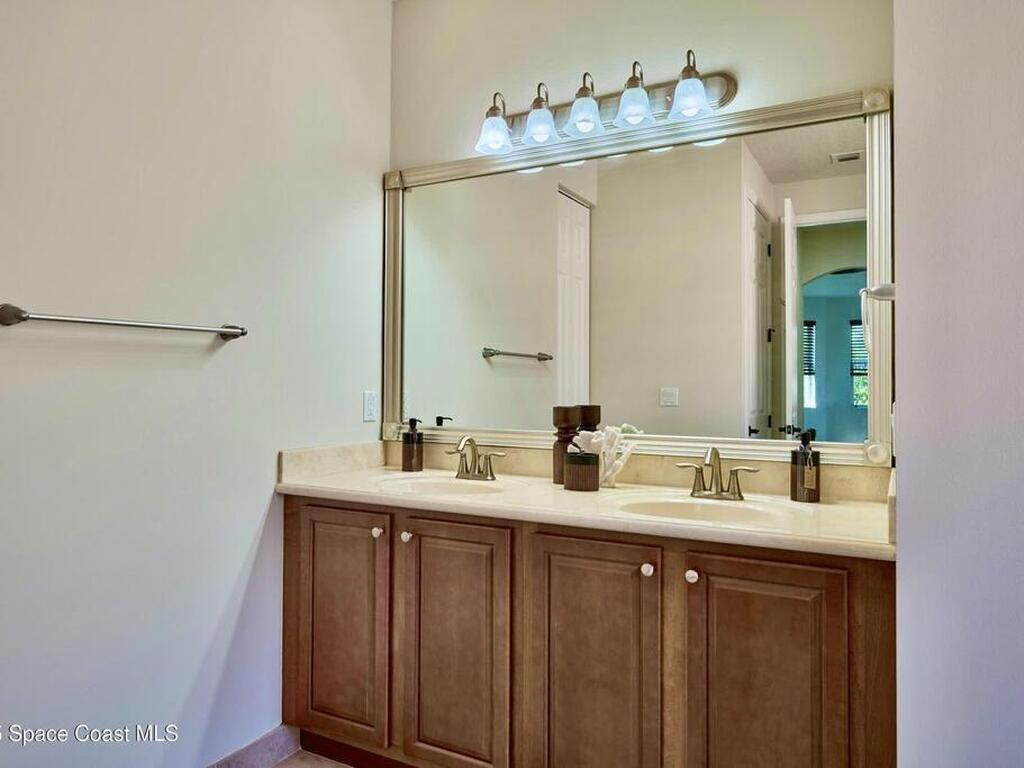 6227 Thames Place, Vero Beach, FL 32966