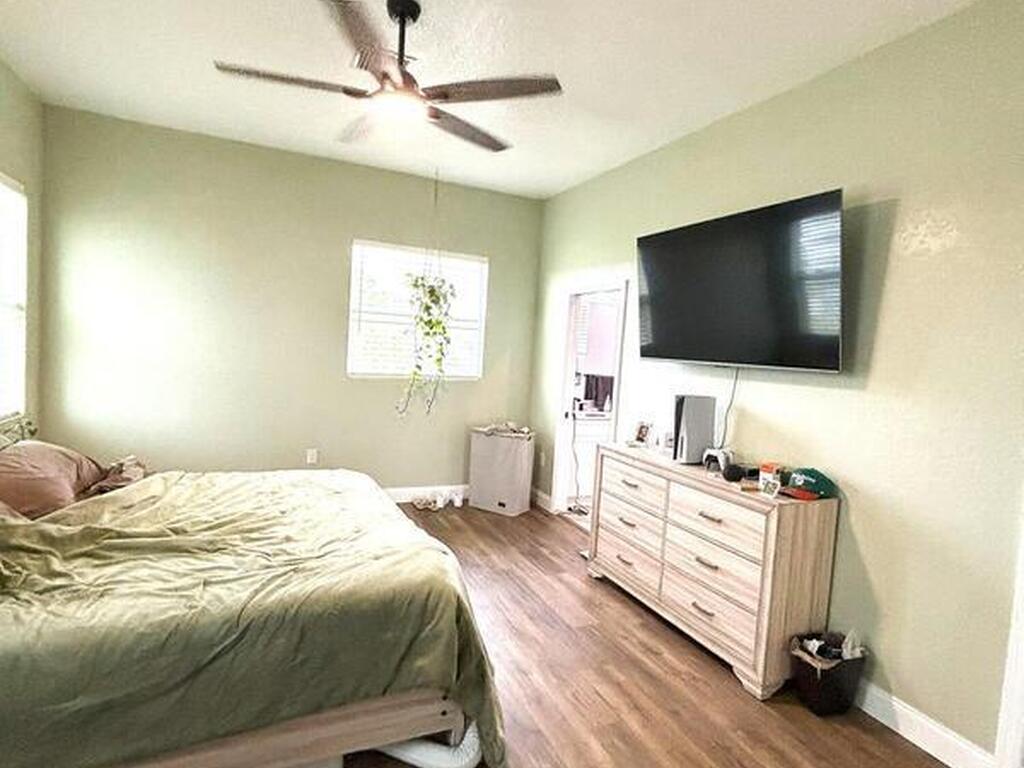 5570 Sanctuary Avenue, Grant, FL 32949