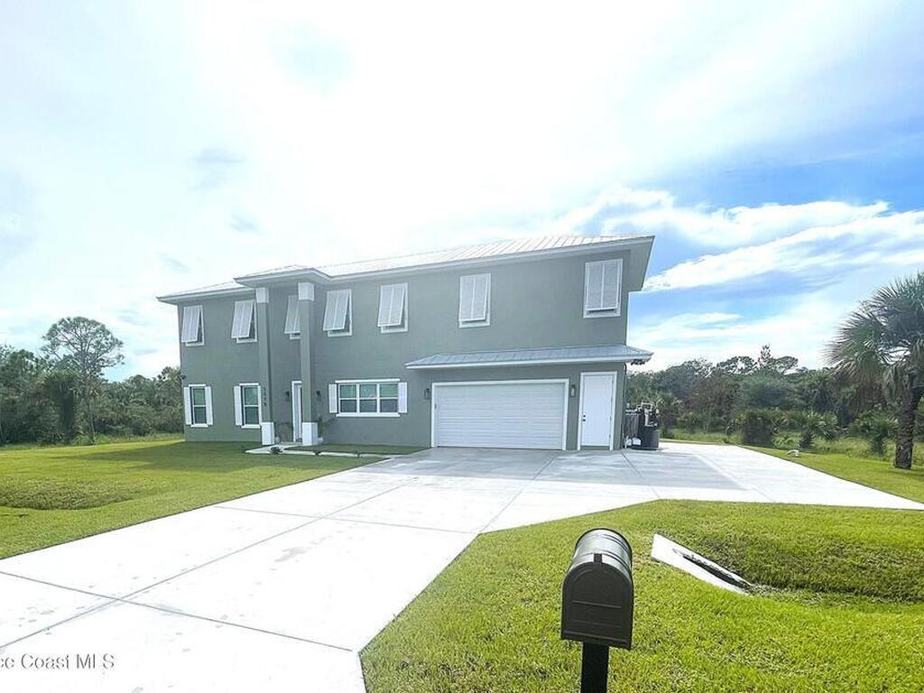 5570 Sanctuary Avenue, Grant, FL 32949