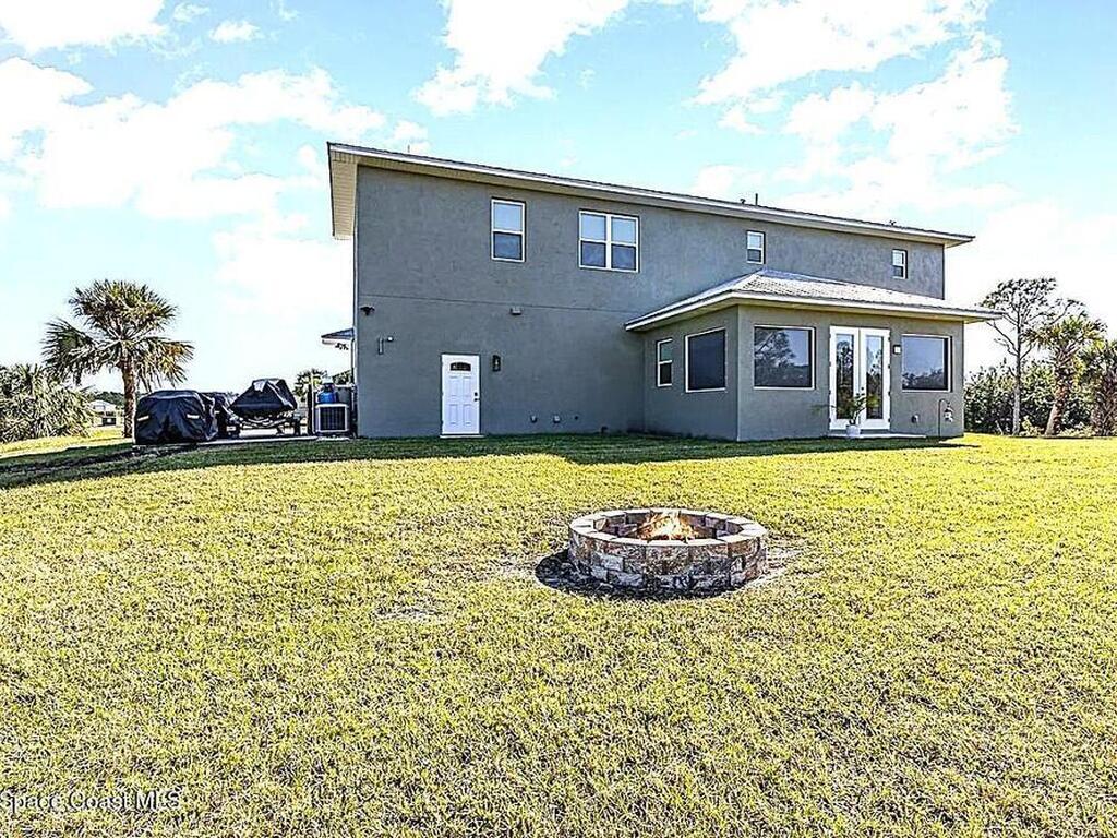 5570 Sanctuary Avenue, Grant, FL 32949