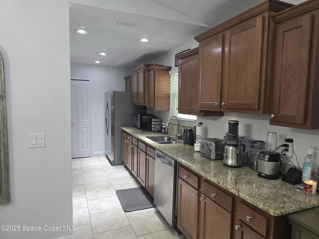 834 Pine Shadows Avenue, Rockledge, FL 32955