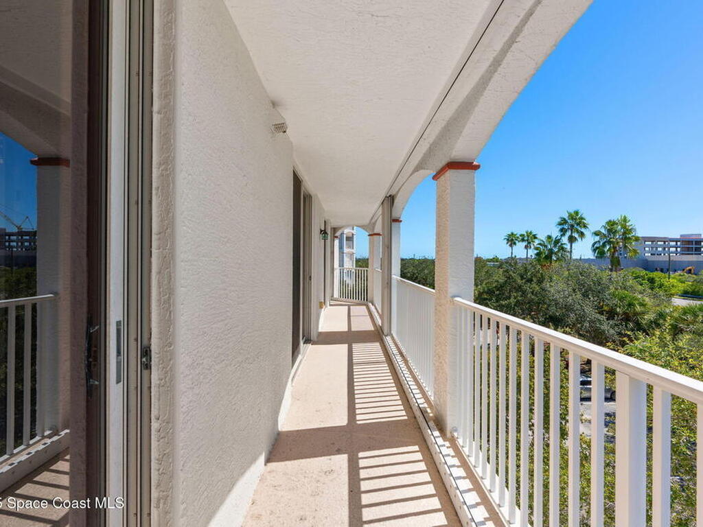 800 Del Rio Way, Merritt Island, FL 32953