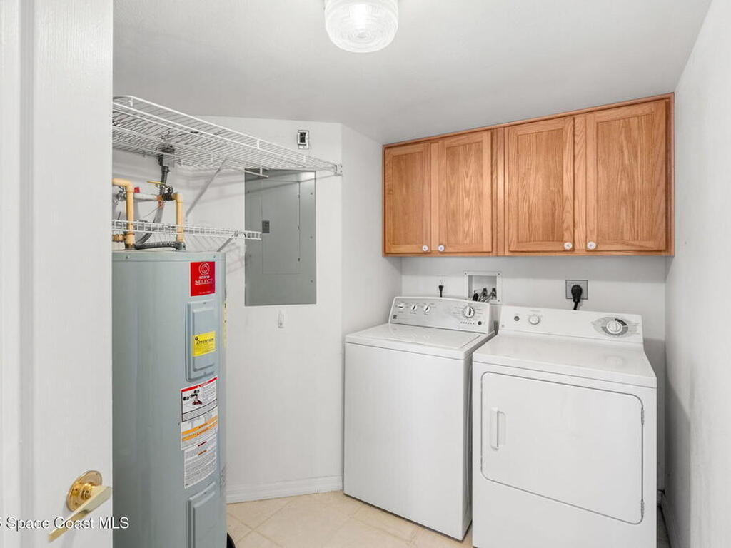 800 Del Rio Way, Merritt Island, FL 32953