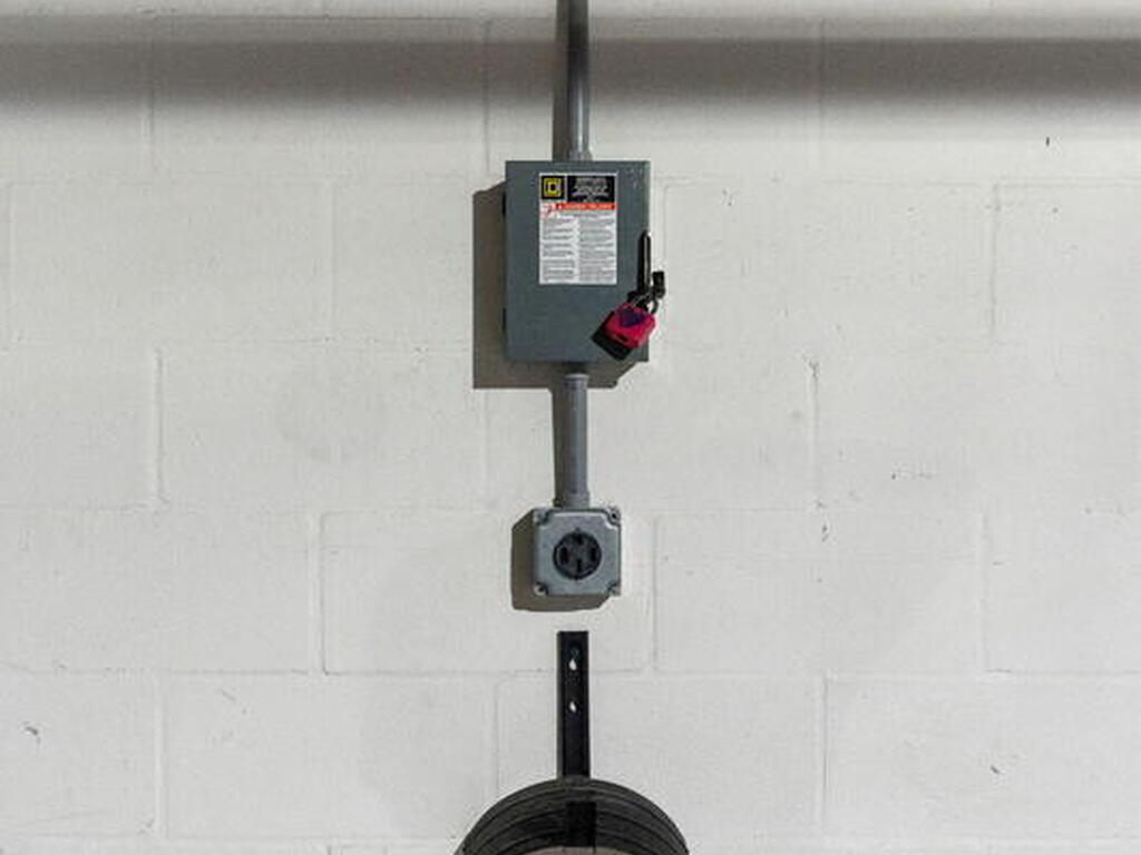 800 Del Rio Way, Merritt Island, FL 32953