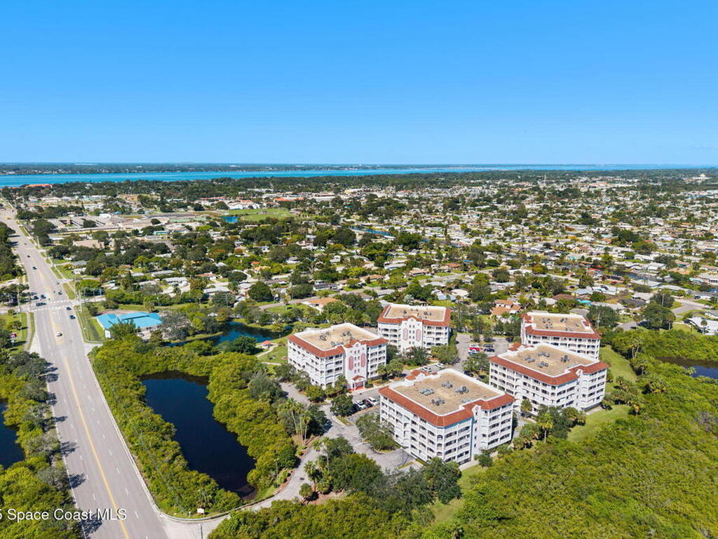 800 Del Rio Way, Merritt Island, FL 32953