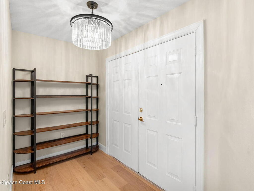 800 Del Rio Way, Merritt Island, FL 32953