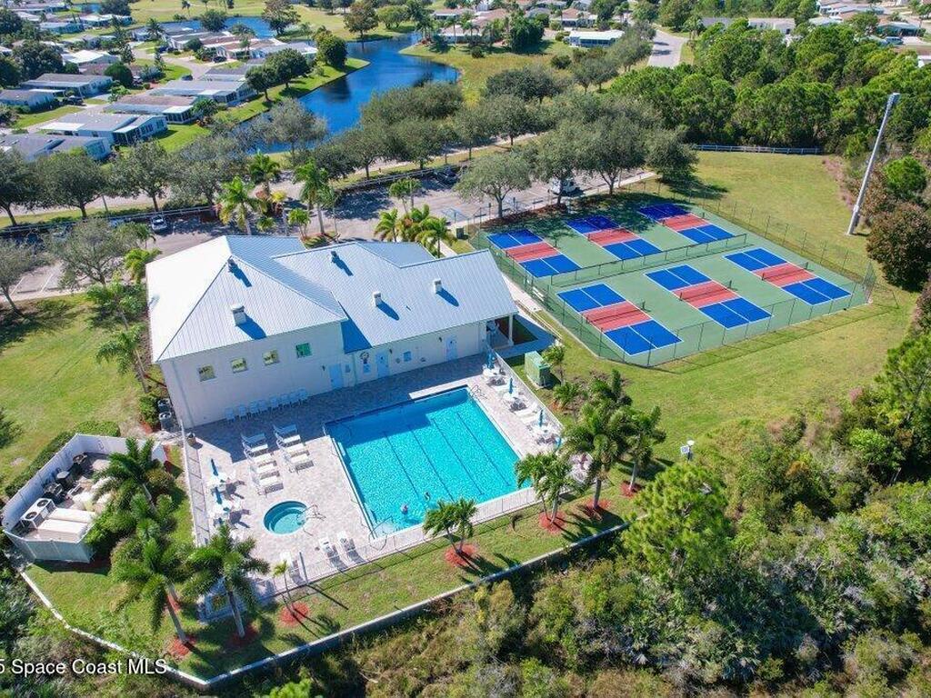 2824 Nine Iron Drive, Port St. Lucie, FL 34952