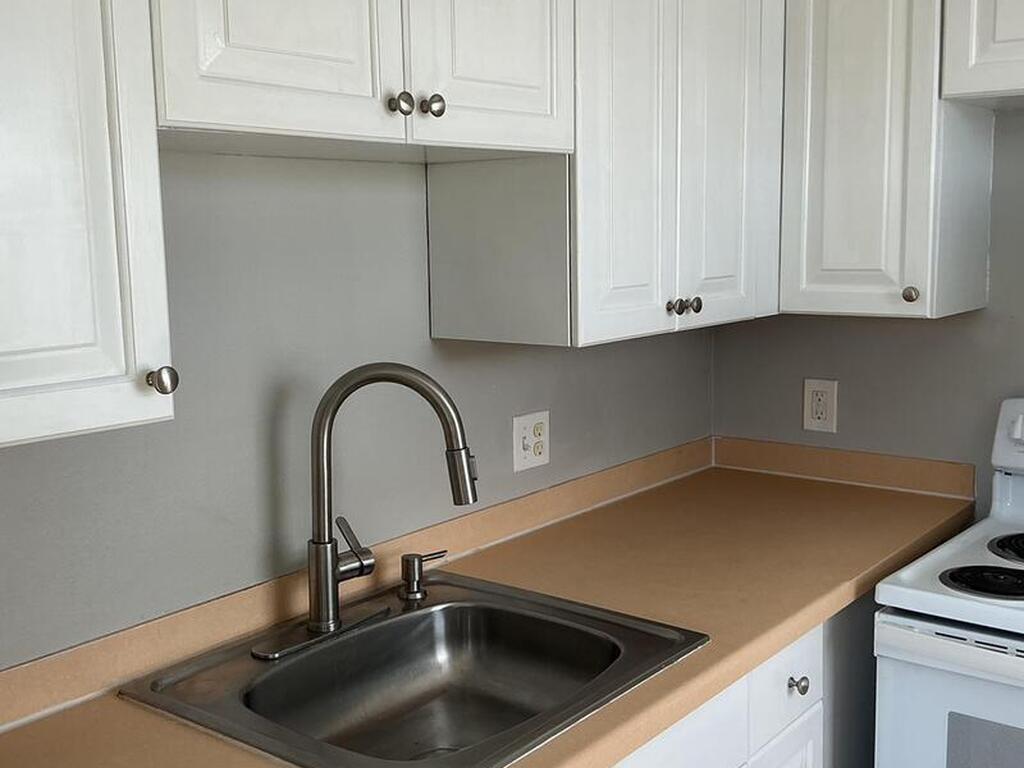 420 Monroe Avenue, Cape Canaveral, FL 32920