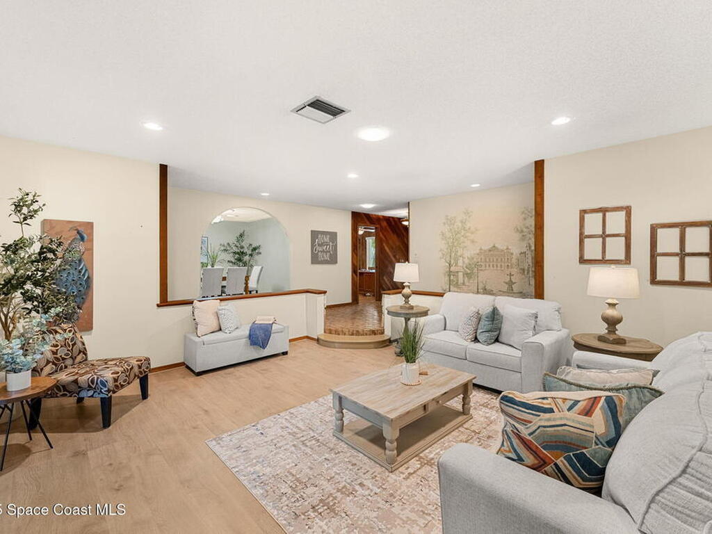 4 Colonial Way, Indian Harbour Beach, FL 32937