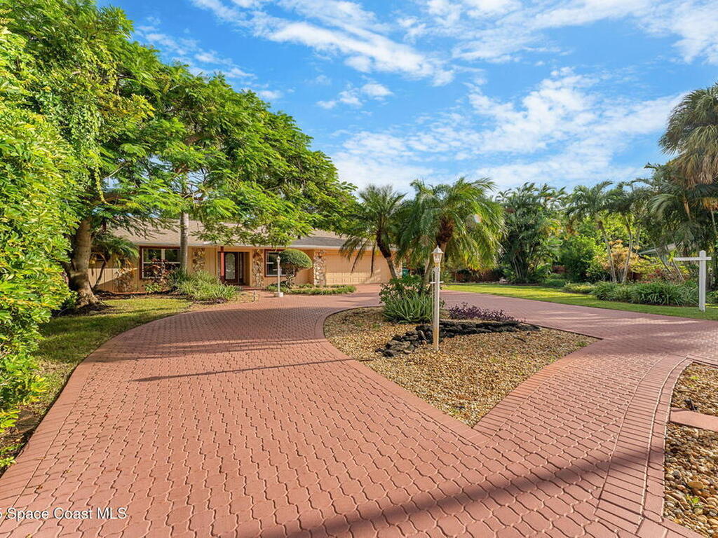 4 Colonial Way, Indian Harbour Beach, FL 32937