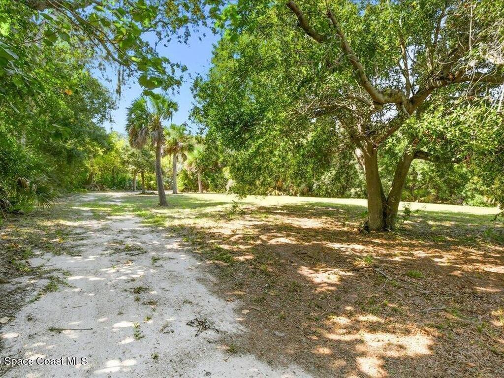 6555 S Tropical Trail, Merritt Island, FL 32952