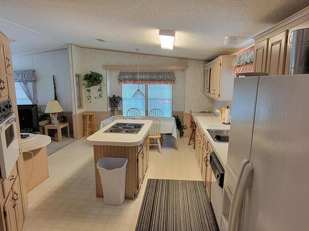 474 Marlin Circle, Barefoot Bay, FL 32976