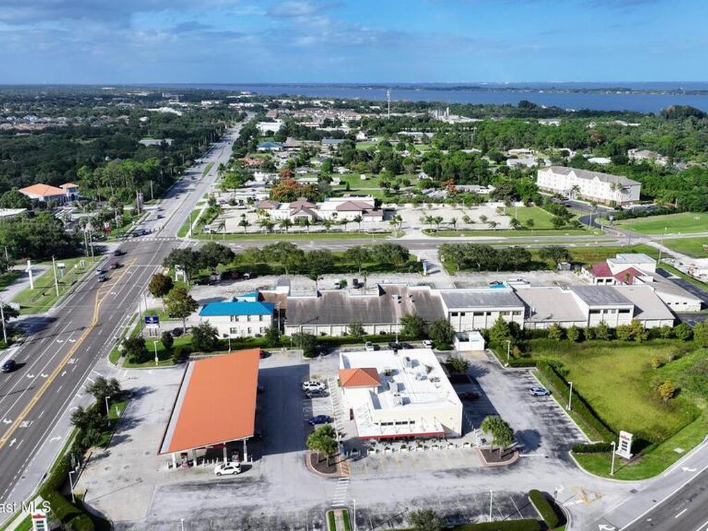 2955 Pineda Plaza Way, Melbourne, FL 32940