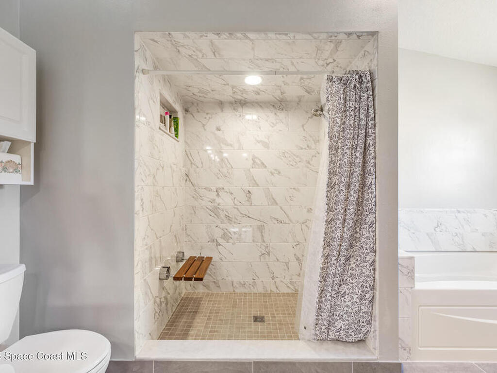 2500 Fairfield Drive, Cocoa, FL 32926