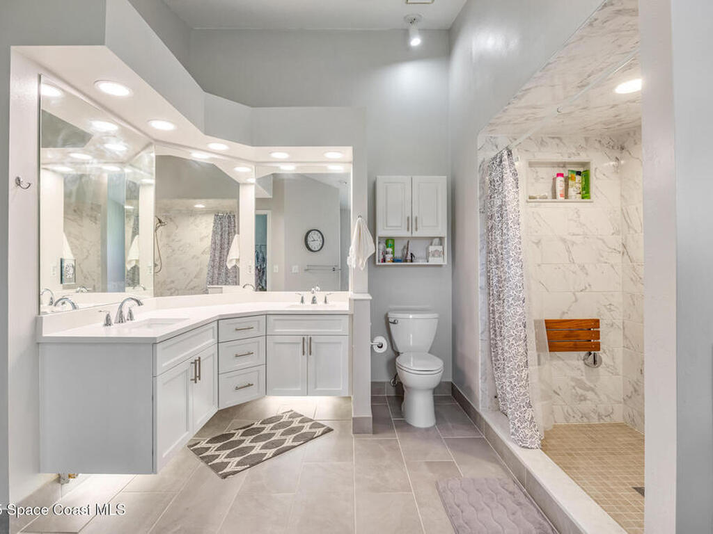 2500 Fairfield Drive, Cocoa, FL 32926