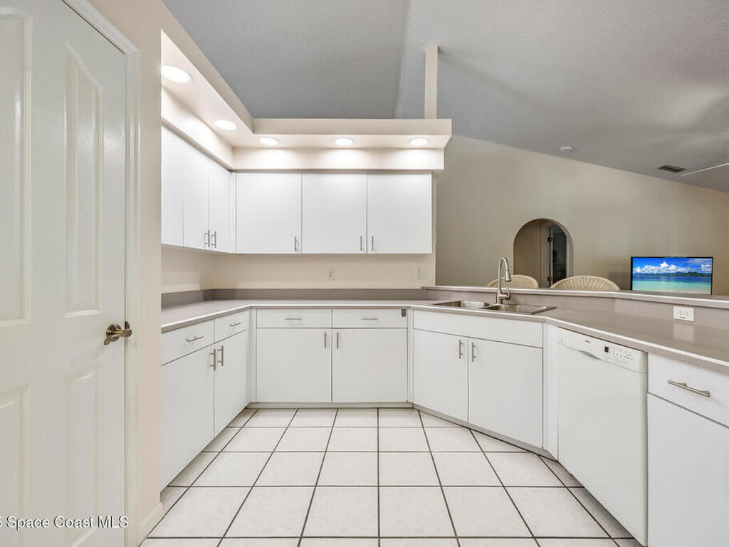 2500 Fairfield Drive, Cocoa, FL 32926