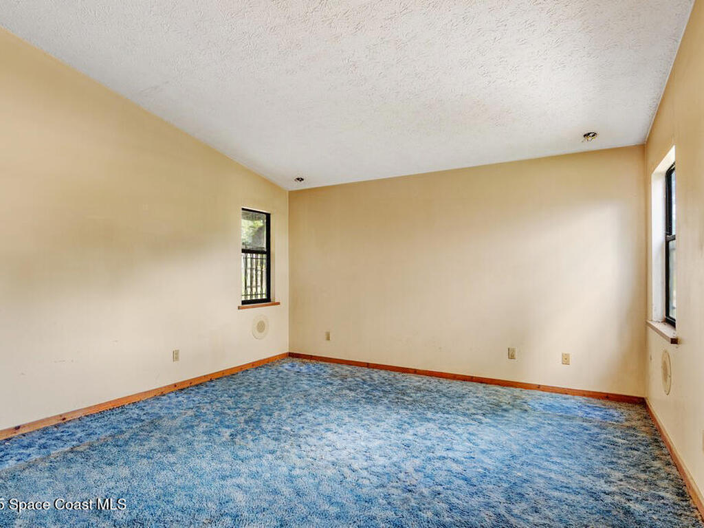 398 SW Ray Avenue, Port St. Lucie, FL 34983