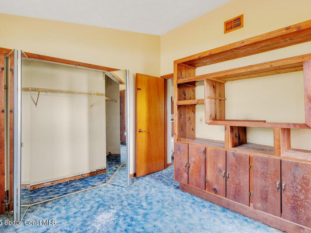 398 SW Ray Avenue, Port St. Lucie, FL 34983