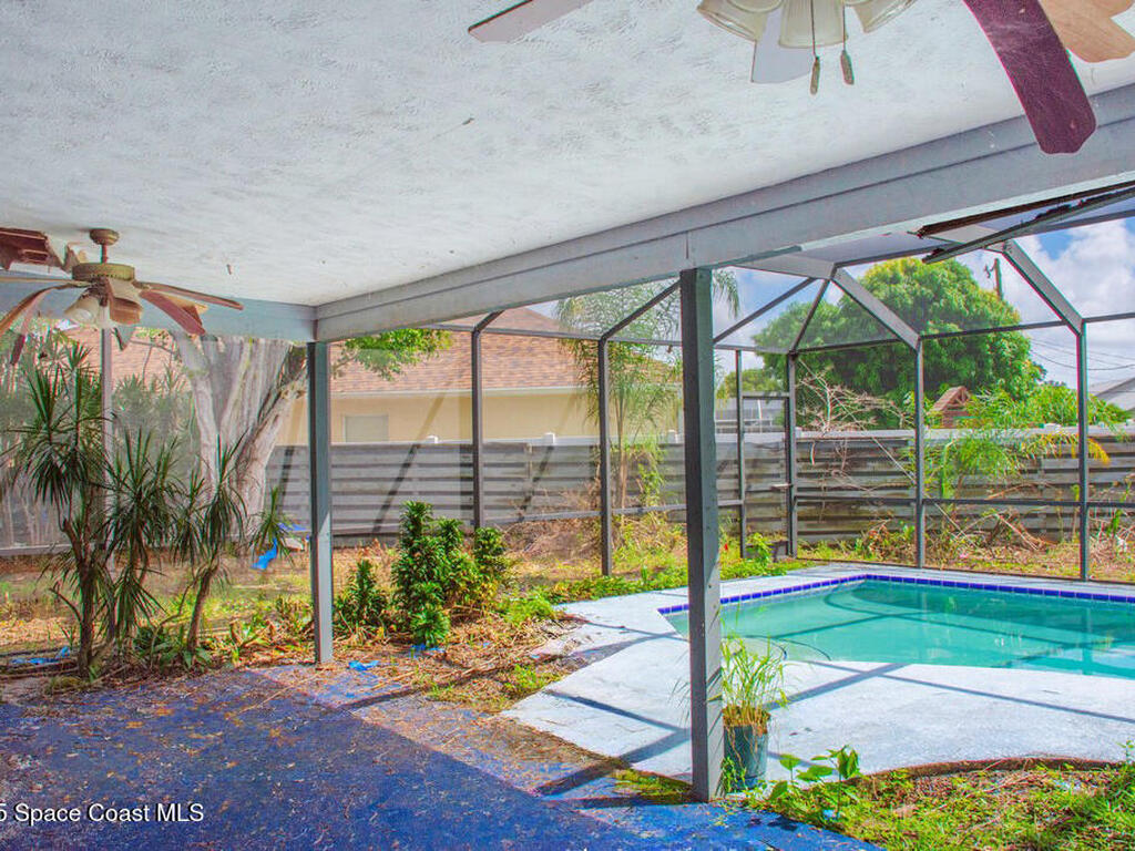 398 SW Ray Avenue, Port St. Lucie, FL 34983