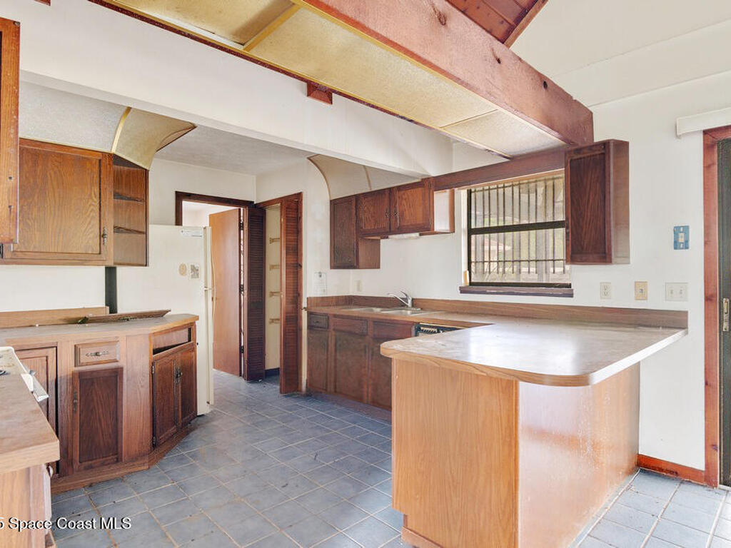 398 SW Ray Avenue, Port St. Lucie, FL 34983